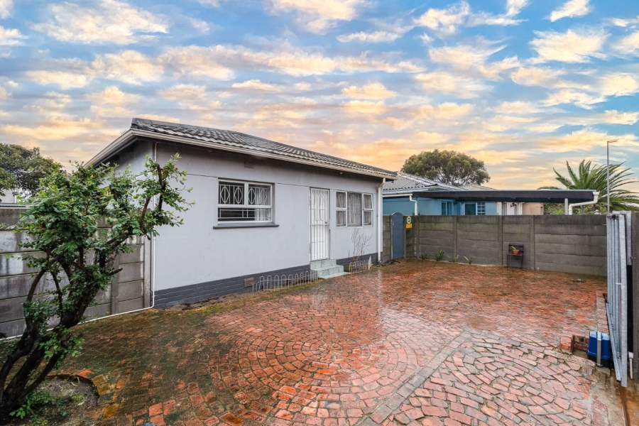 3 Bedroom Property for Sale in Brooklyn Western Cape